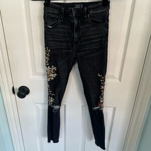 Abercrombie & Fitch Simone High Rise Ankle Floral Embroidered Jean
